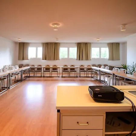 Ξενοδοχείο Sea Front 2*