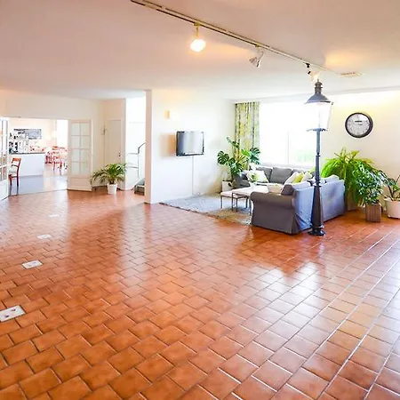 Sea Front Hotelli 2*