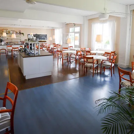 Hotelli Sea Front 2*